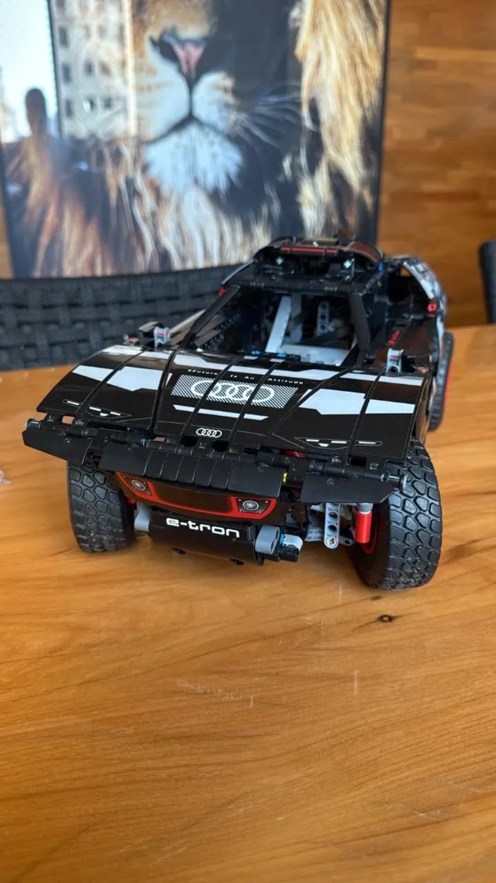 LEGO Technic Audi RS Q e-tron | Montado