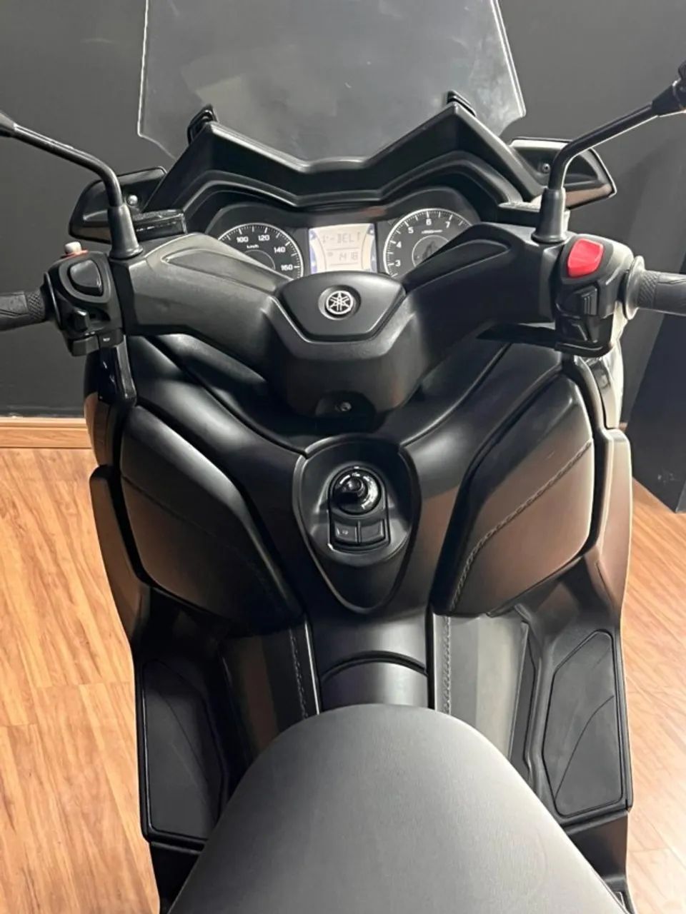 XMAX 250 2024 - Foto 4