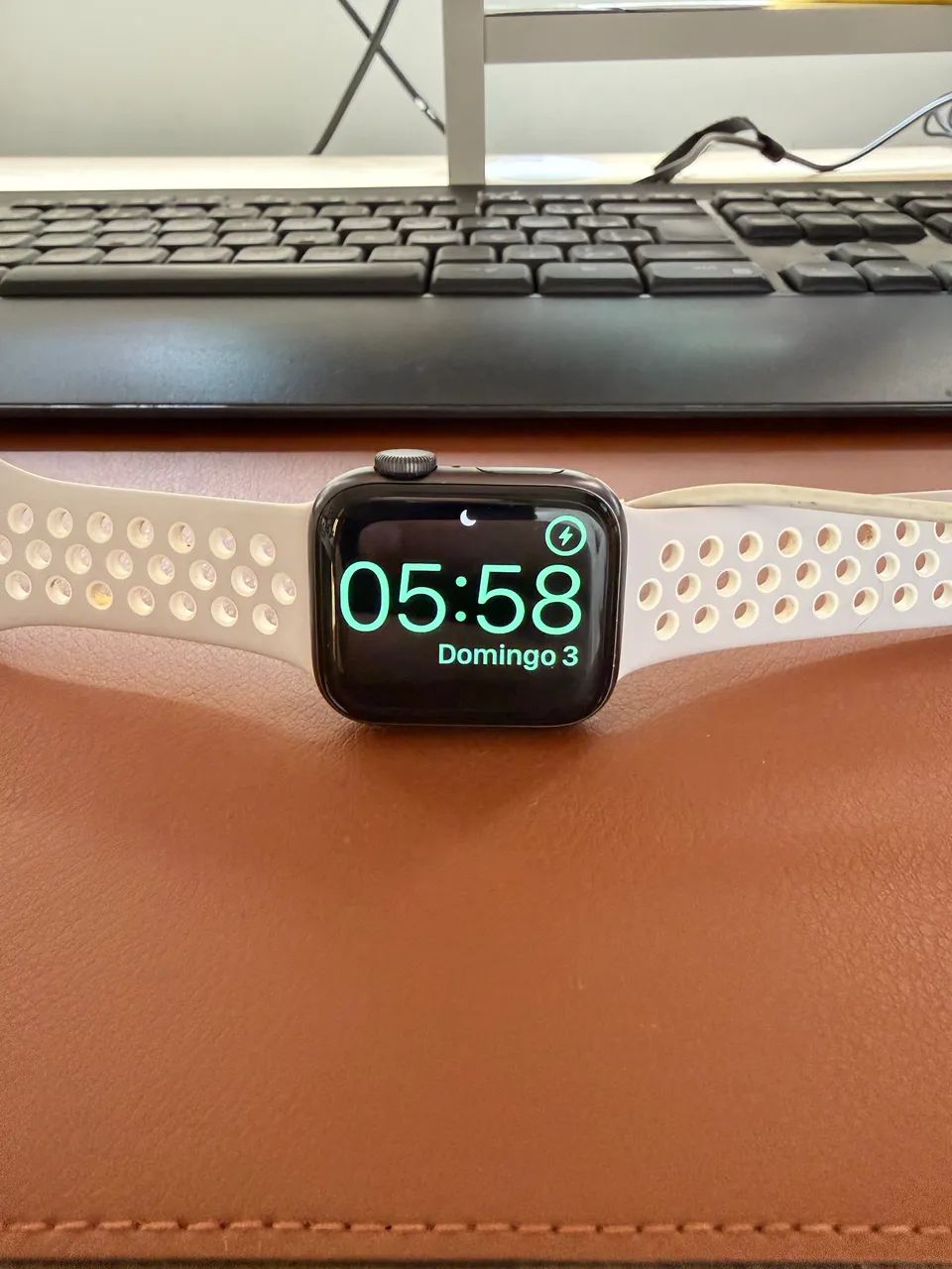 Apple Watch SE 40mm em perfeito estado - Foto 2