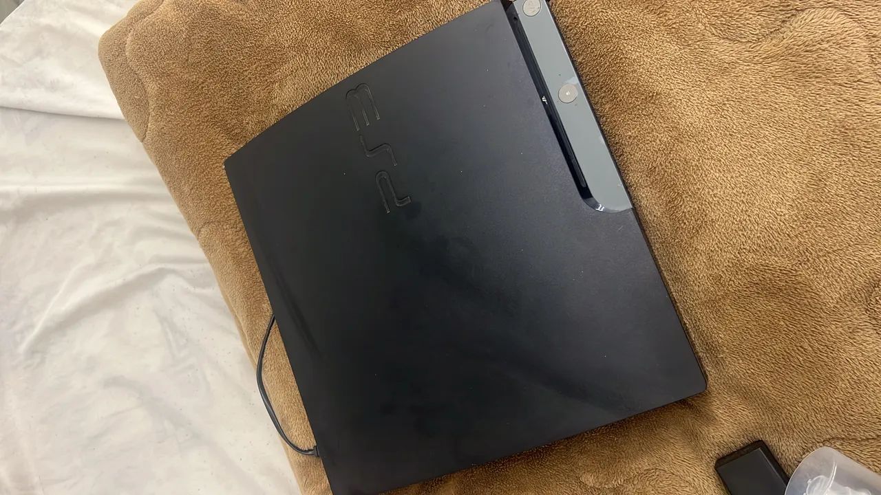 Vendo PlayStation 3 slim - Foto 2