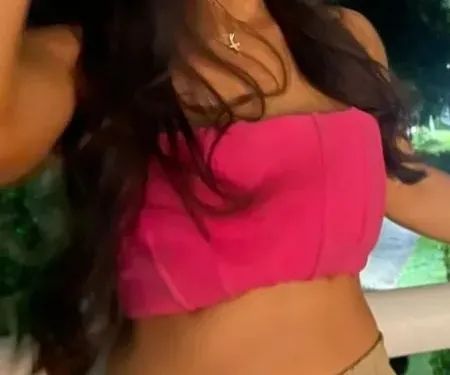 Cropped rosa com alças finas