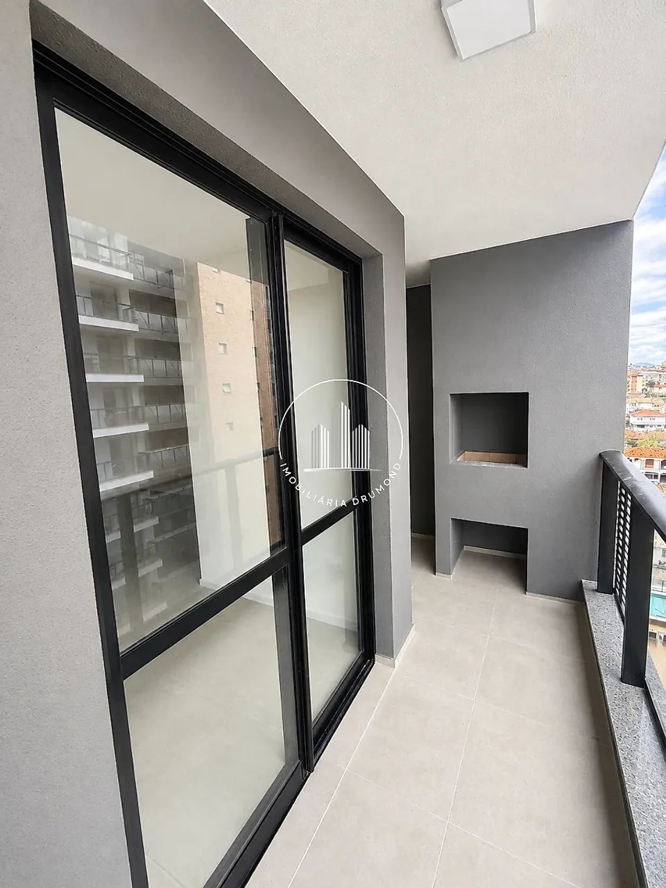 Aparamento 3 dormitórios com suíte Vivendas Home Club - PLC