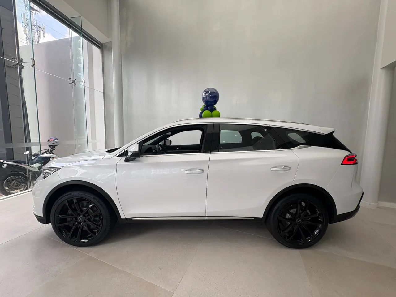 BYD Tan EV 4X4 (elétrico) 2025