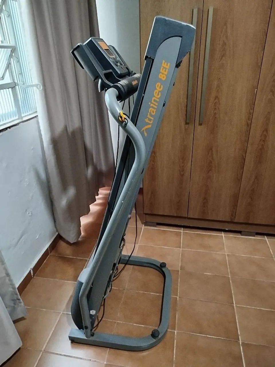 Esteira Athletic trainee 8Ee - Academia e Exercícios - Samambaia Norte ...