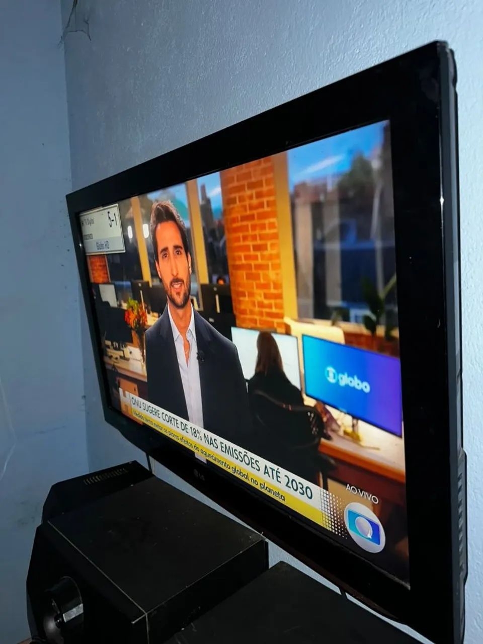 TV LG 37 Polegadas (Modelo 37LD460) - Ótimo Estado!