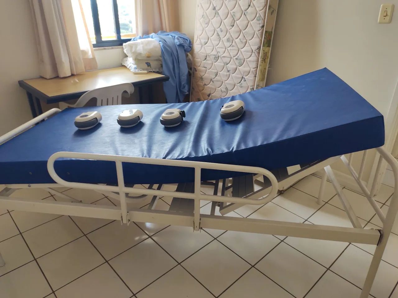 Cama hospitalar semi nova - Foto 4