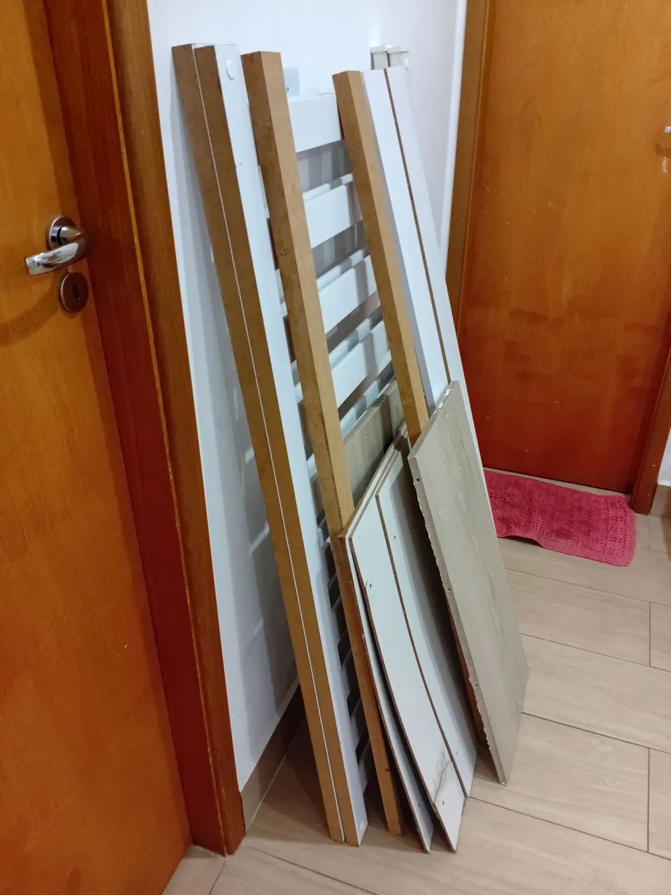 Berço usado desmontado com algumas marcas de uso. - Foto 2