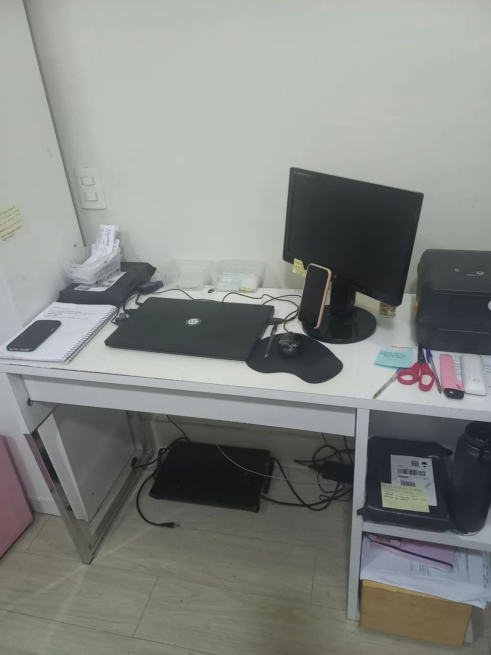 MESA COM GAVETAO E NICHO - Foto 2