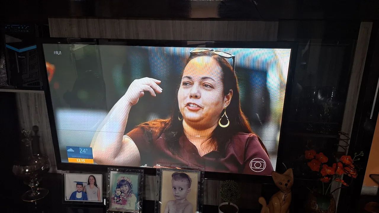 VENDA RÁPIDA! TV SAMSUNG 50 DE POLEGADAS TELA GRANDE  Funcionando SÓ COM UMA LINHA NA TELA - Foto 3