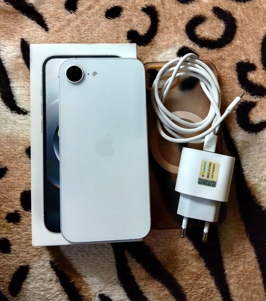 iPhone 16e  - Foto 2