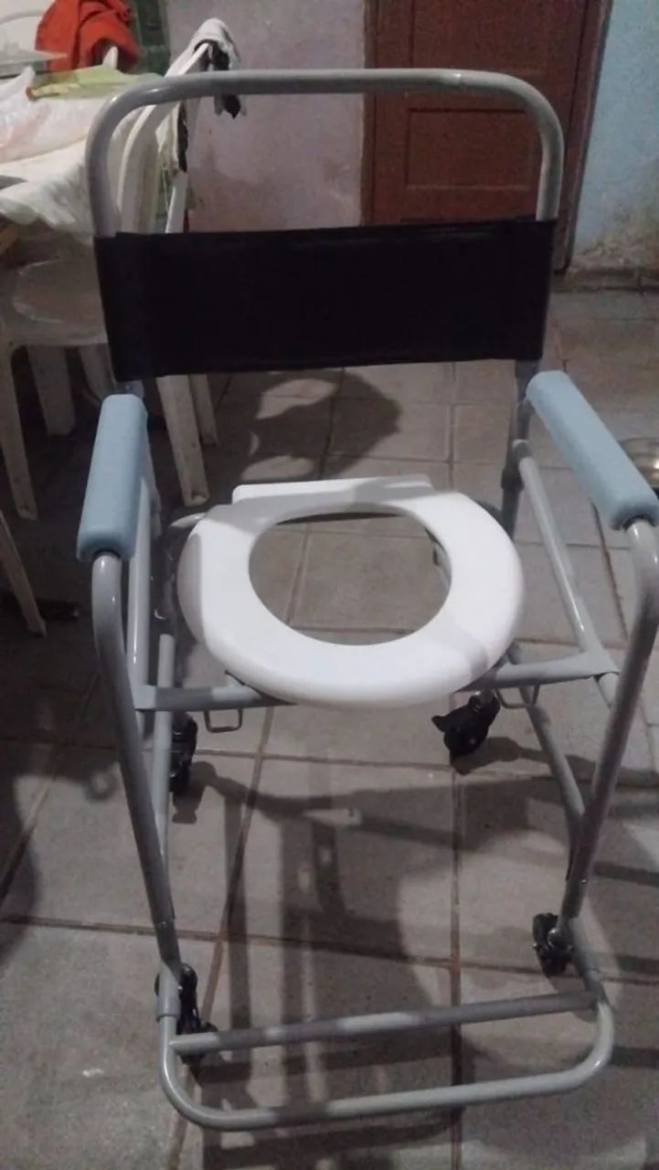 Cadeira de roda de banho 