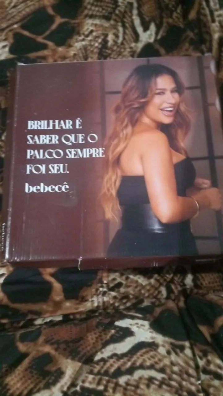 Vende-se botas de veludo top e ela  - Foto 3