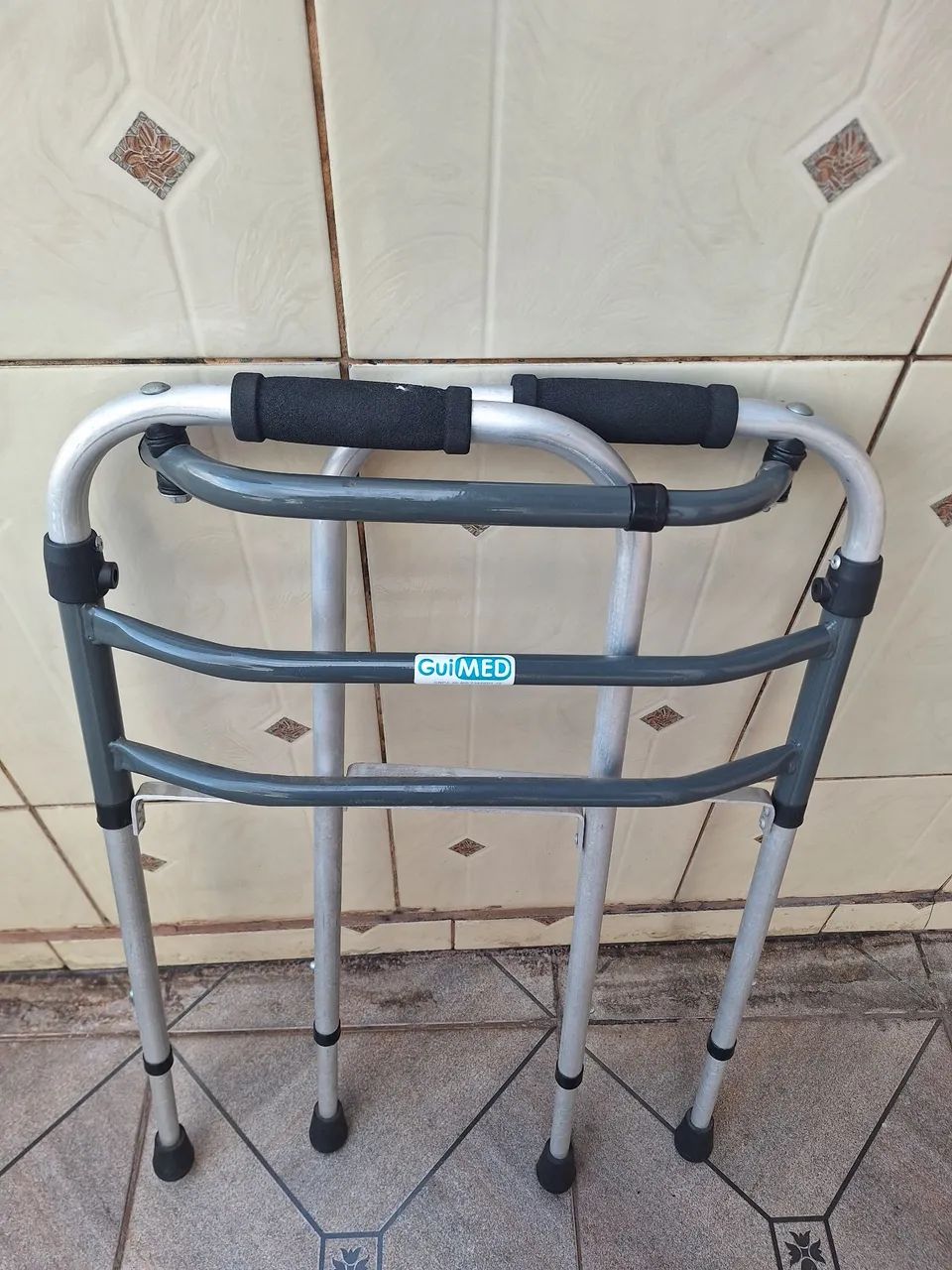 ANDADOR ADULTO DOBRÁVEL  - Foto 4