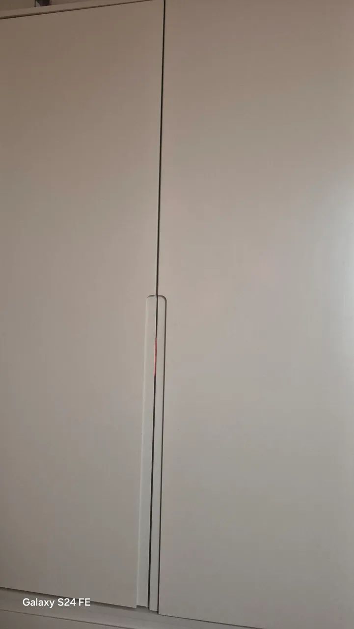 Vendo Roupeiro Infantil 3 portas - Foto 6