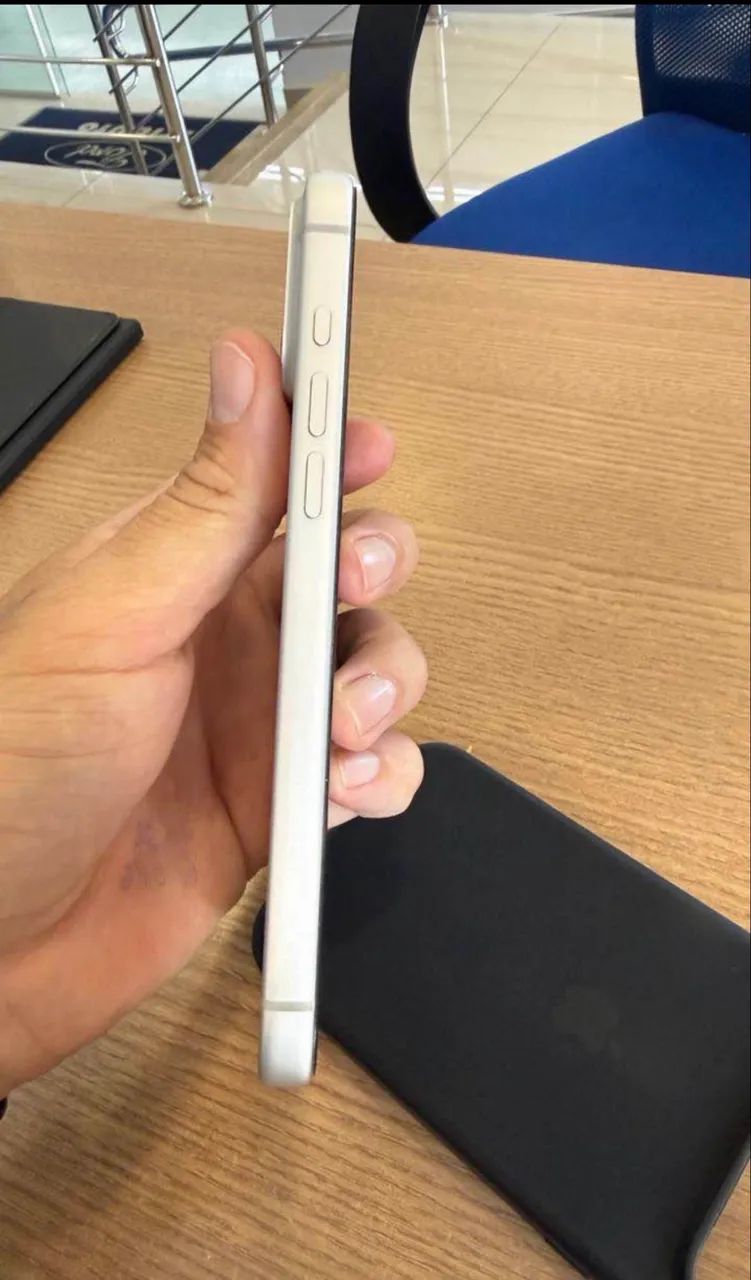 IPHONE 17 PRO MAX 256 GIGAS SILVER - Foto 4