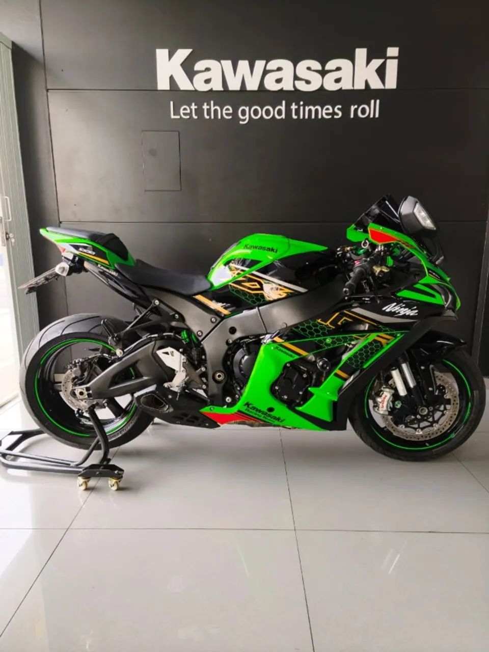 KAWASAKI ZX 10R 