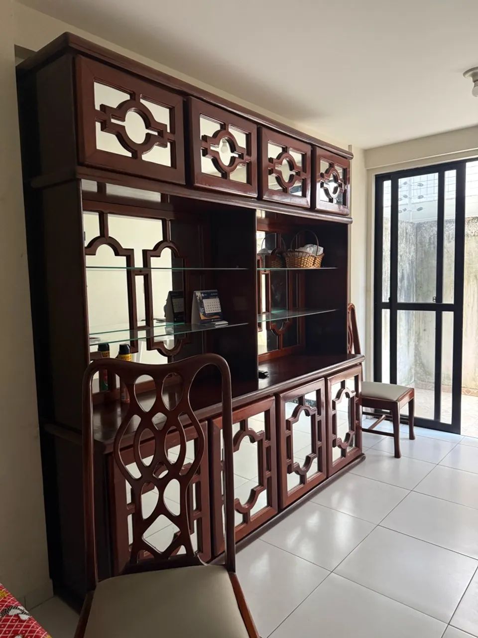 Conjunto mesa e armário  - Foto 3