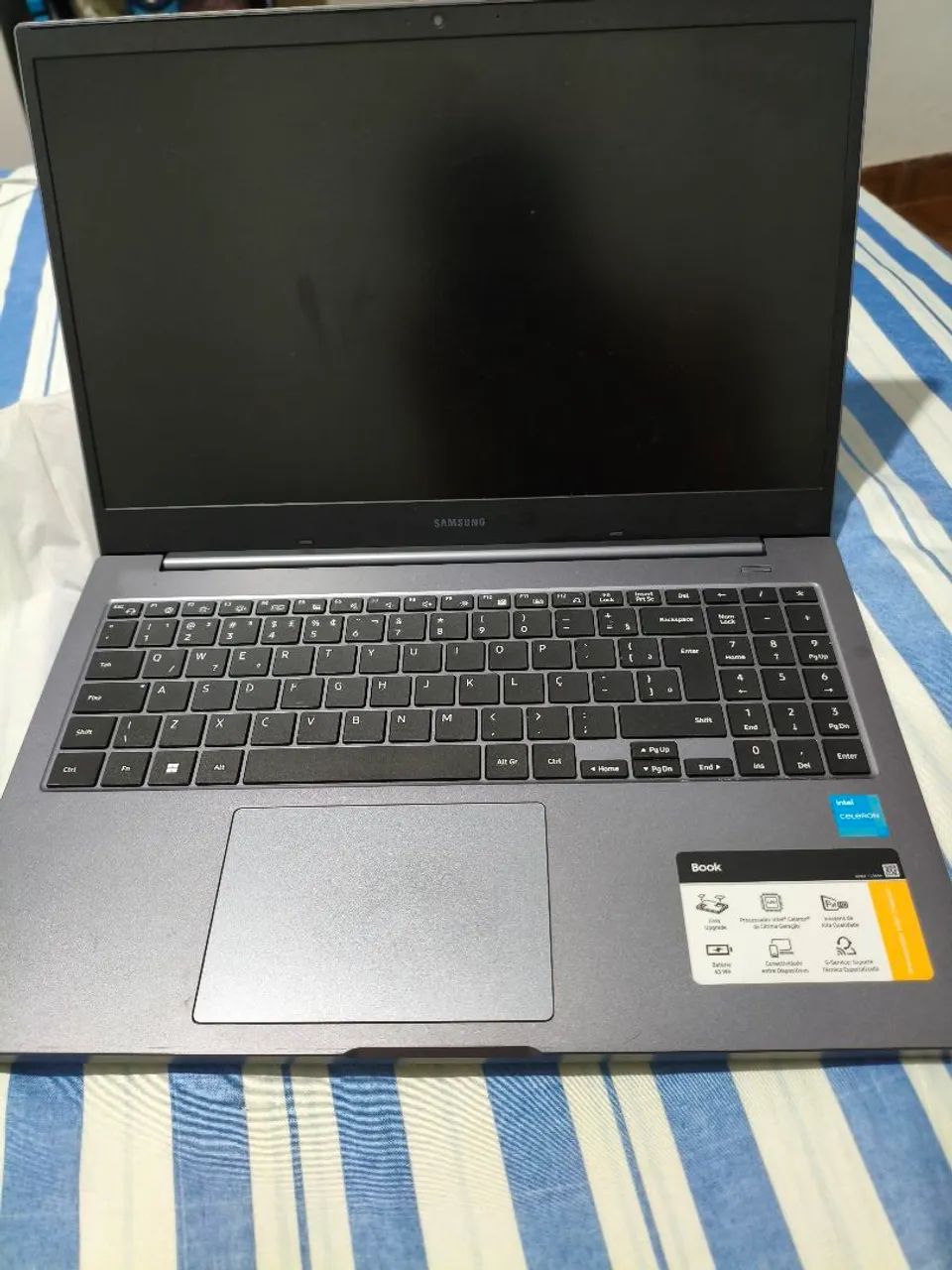 Notebook Samsung Book NP550XDA Celeron 4GB- 450GB