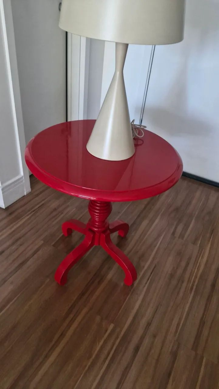 Mesinha de canto vermelha em laca com 60cms - Foto 2
