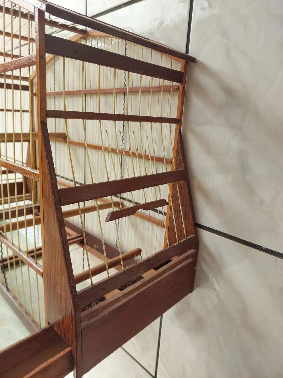 GAIOLA GRANDE PASSARINHO LUXO COM 3 PORTAS - Foto 2