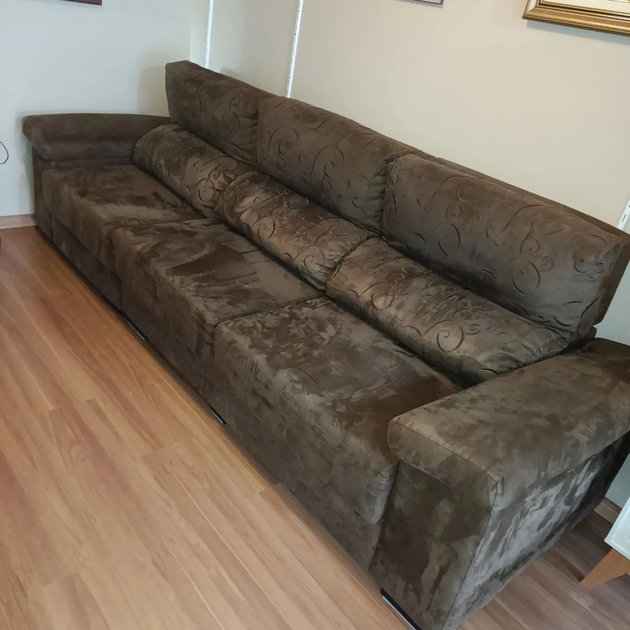Sofá reclinável lindo bordado