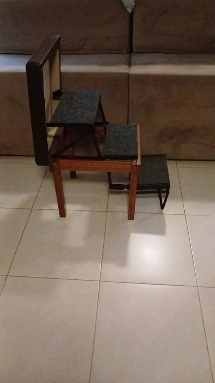 Banqueta dobrável com escada couro - Foto 4
