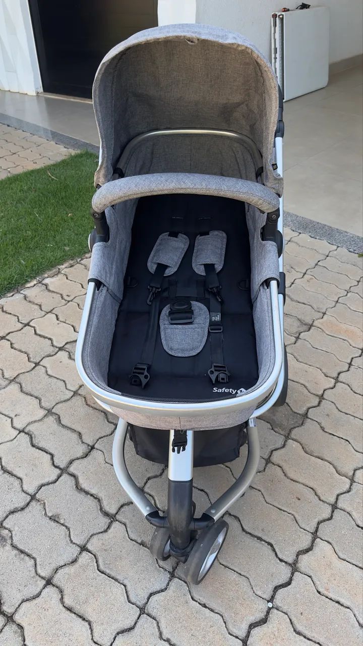 Carrinho bebê três rodas Safety 1st