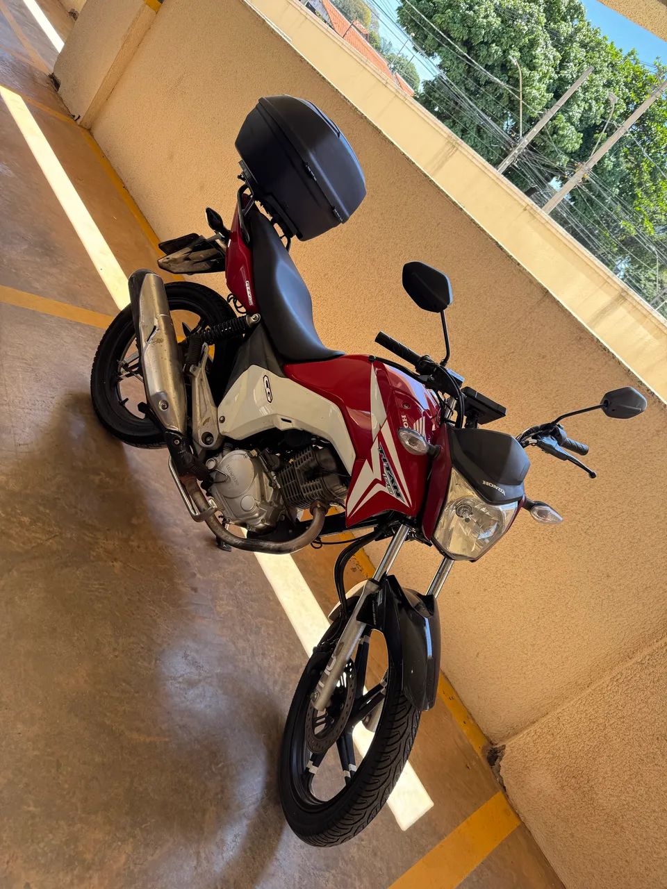 Titan 150 Ex Vermelha