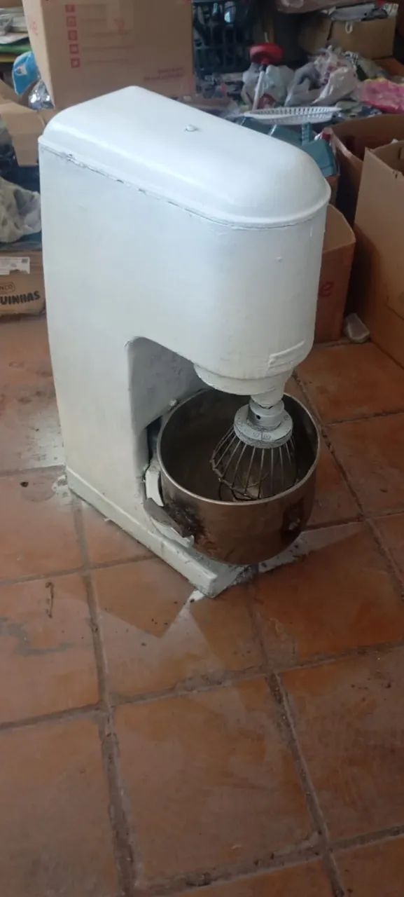 Batedeira industrial 20 litros
