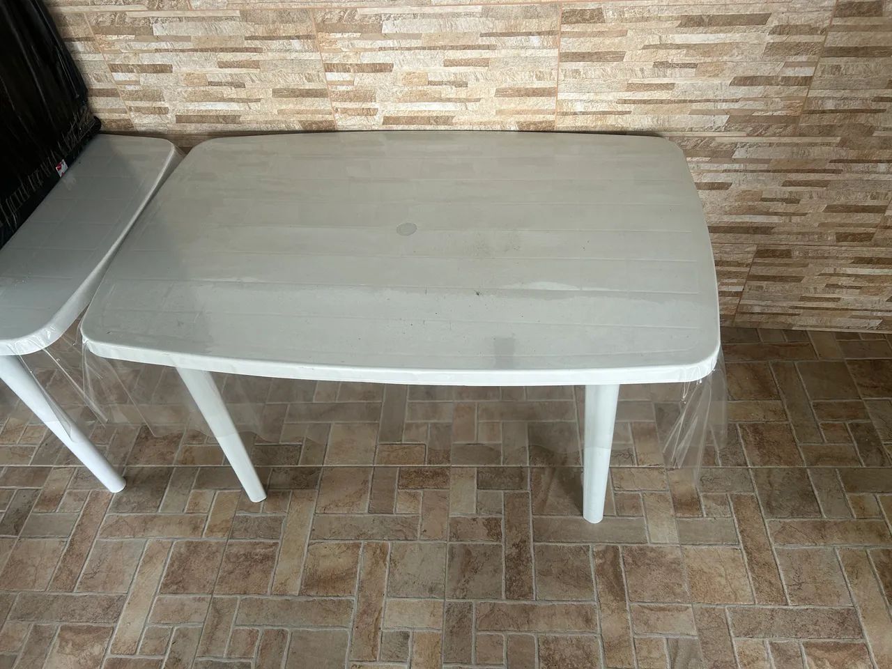 Kit Com Mesa Plástica + 6 Cadeiras Brancas  - Foto 4