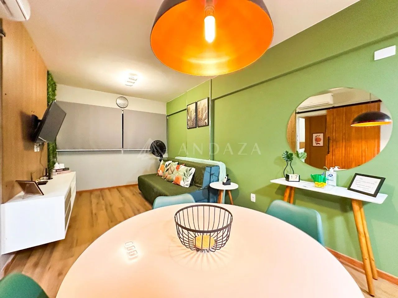 Impecável! Apartamento 1 dormitório, completo e recém reformado, a uma quadra da praia. - Foto 4