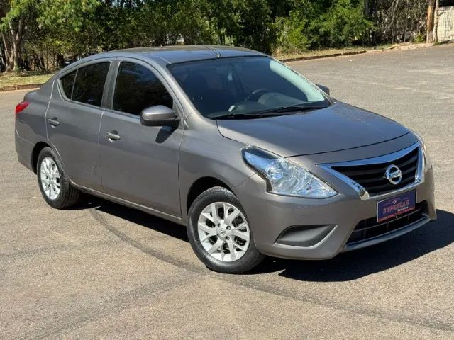 Nissan Versa 2021