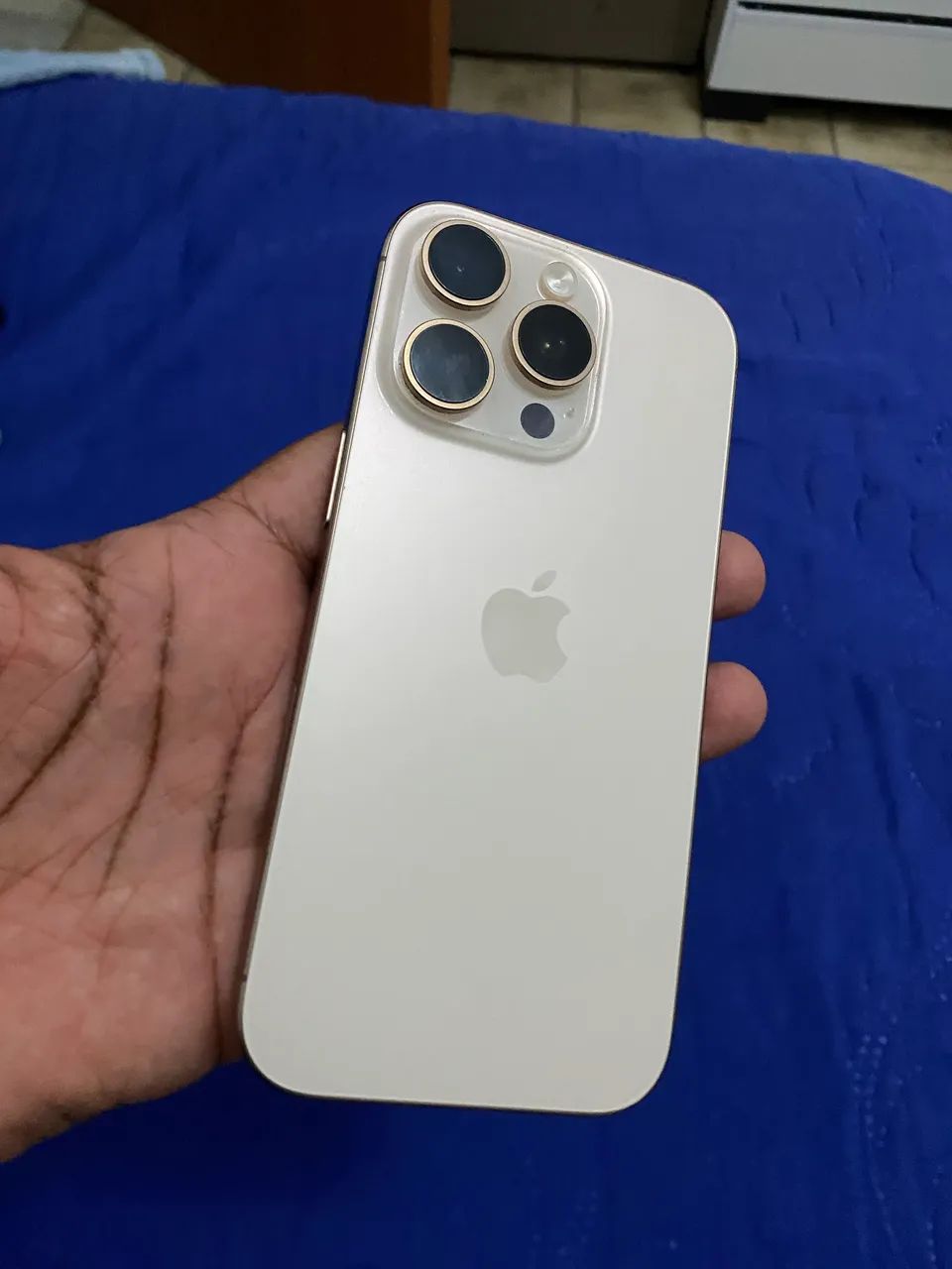 IPhone 16 Pro 128GB Dourado Bateria 93% - Celulares e Smartphones