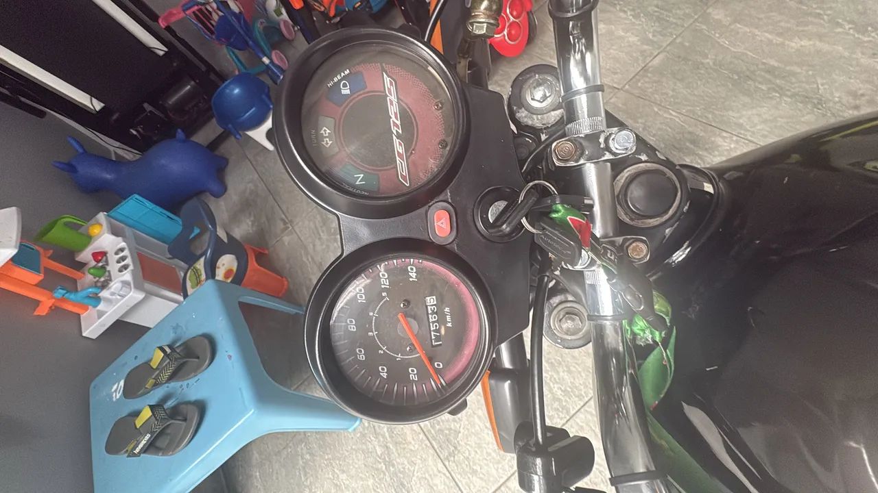 Vendo moto CG125 Ano 2010