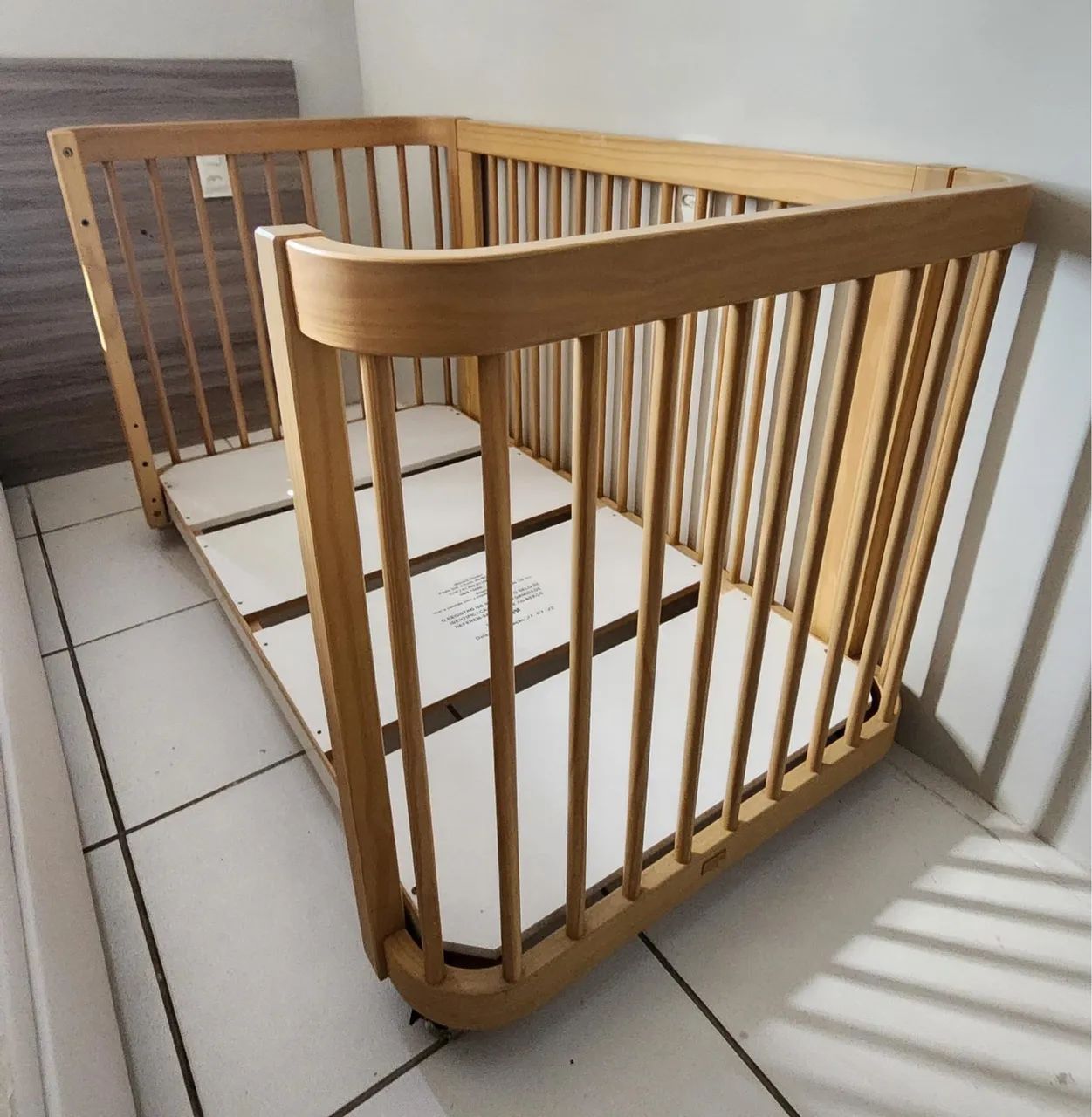 Berço quater 3 em 1 + 2 colchões 