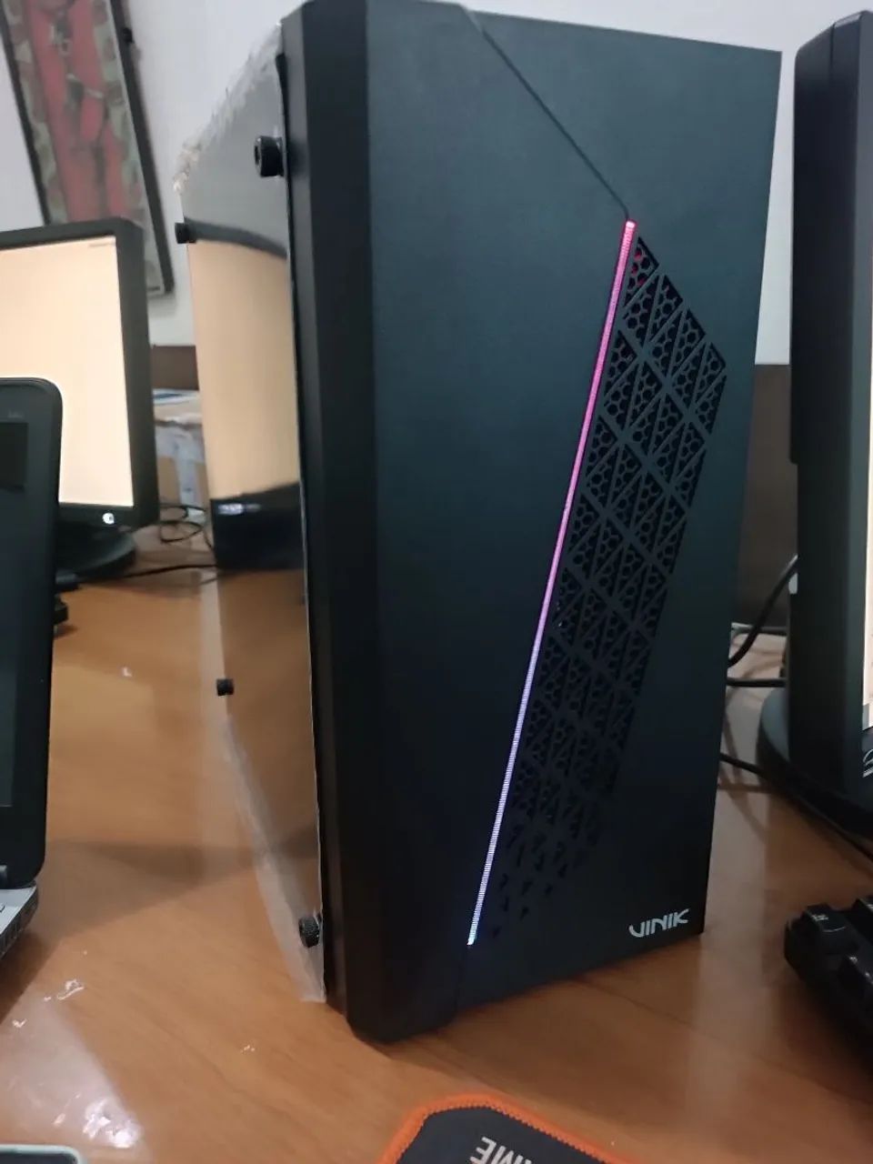 CPU i5, windows 11, completa no ponto de uso 