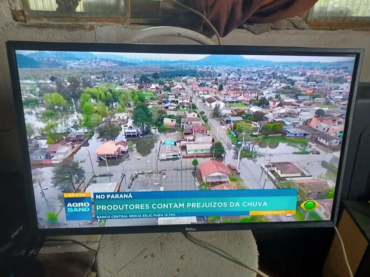 Vendo tv philco 32 polegadas nao e smart nao e smart vendo por 600.00 - Foto 4