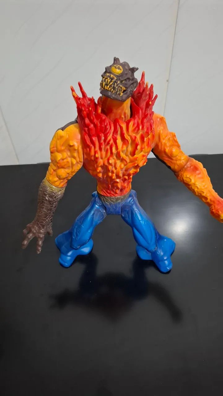 Boneco Elementor Max Stell Lava Vilão Monstro - Foto 2