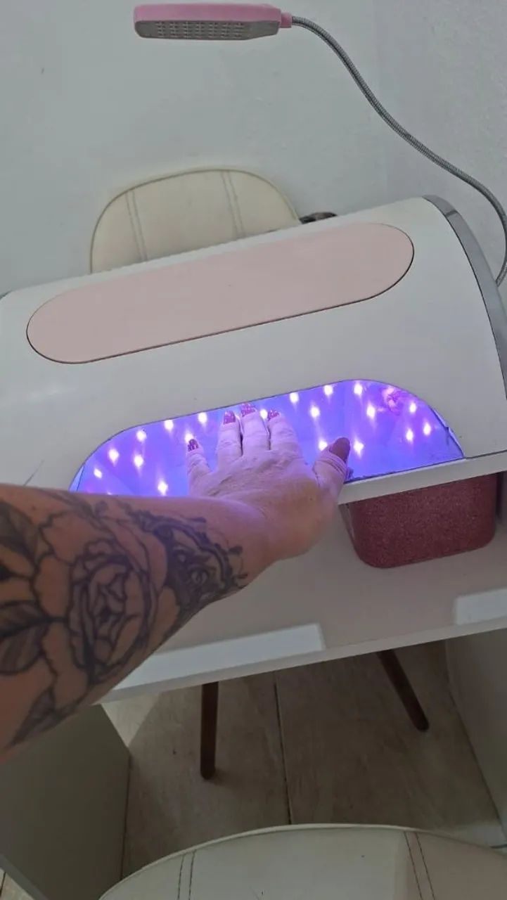 Máquina unha de gel, com cabine, motor e sugador