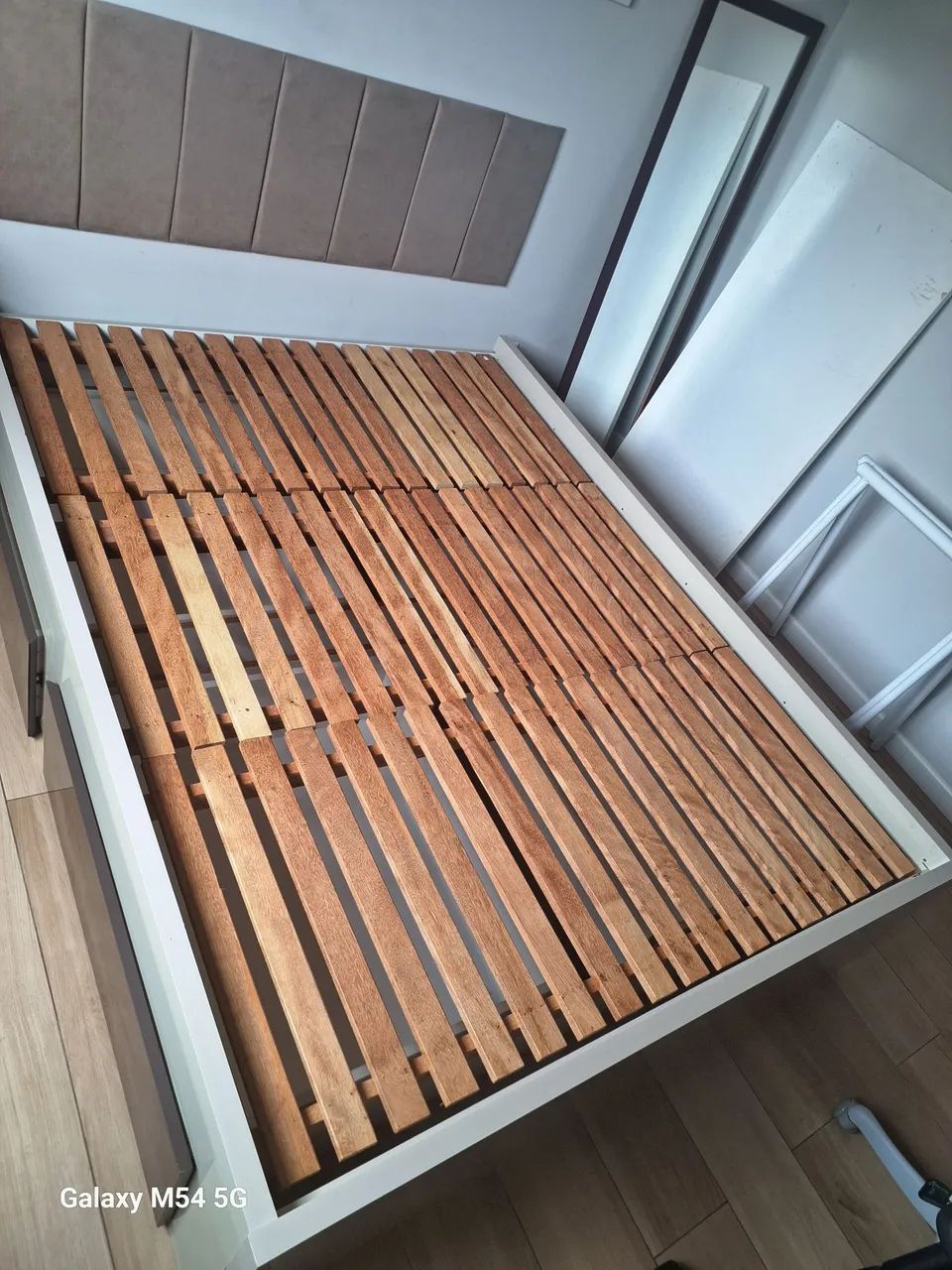 Belíssima cama de casal - Foto 4