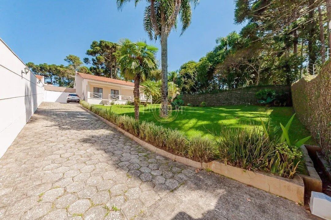 Casa com 4 Quartos e Amplo Terreno de 1.200 m² em Santa Cândida - Foto 2