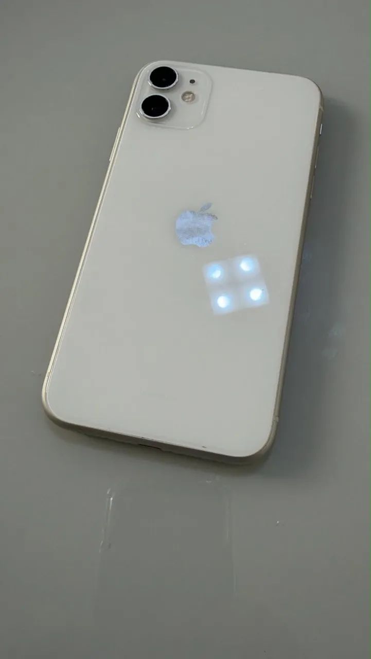 Iphone 11 64 gb branco - Foto 2