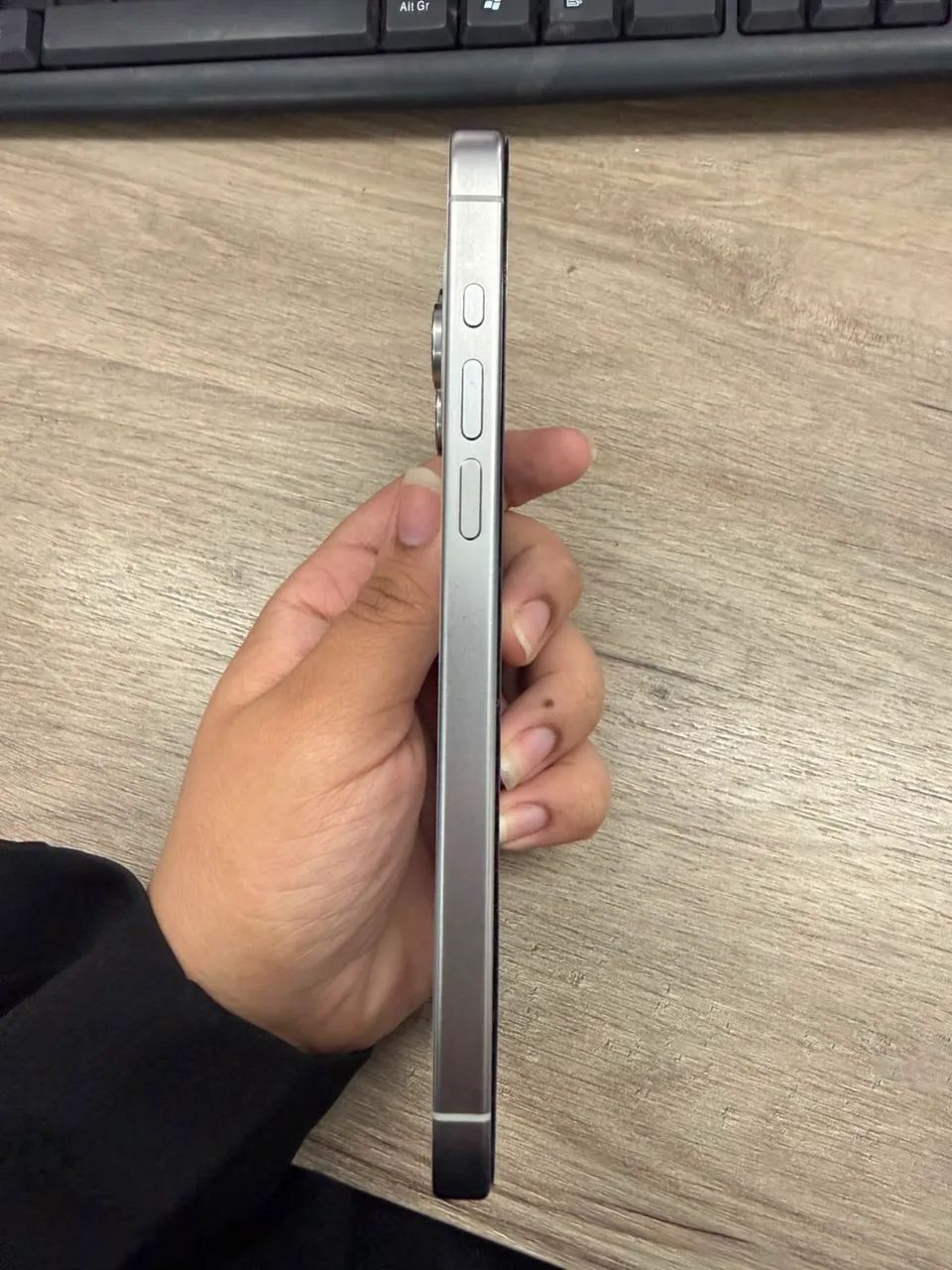  iPhone 15 Pro Max 256 GB - Titânio Branco - Foto 5