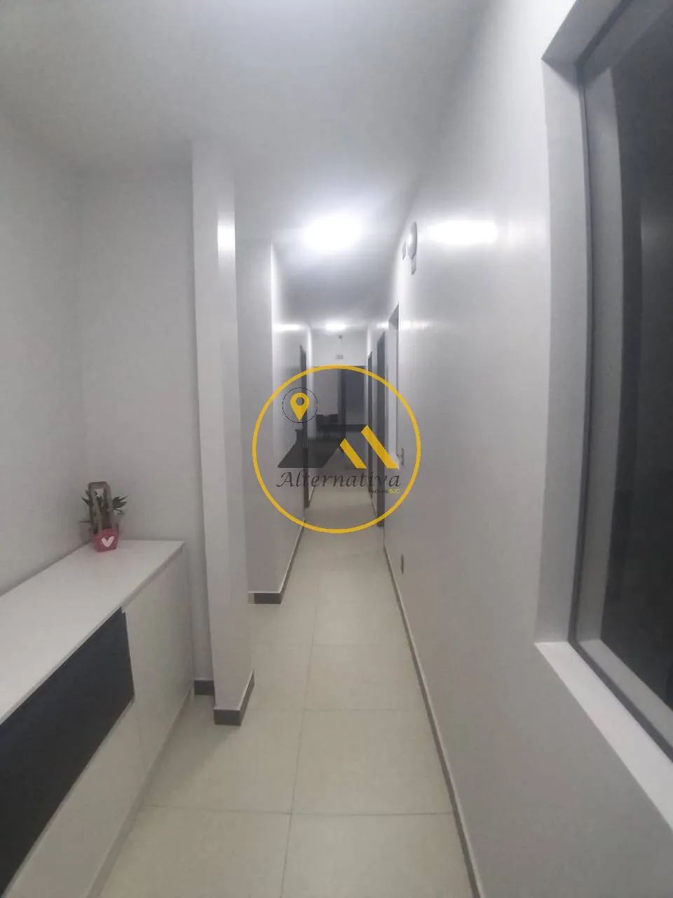 Prédio Comercial para Aluguel à Avenida Heitor Villa Lobos, - Foto 4