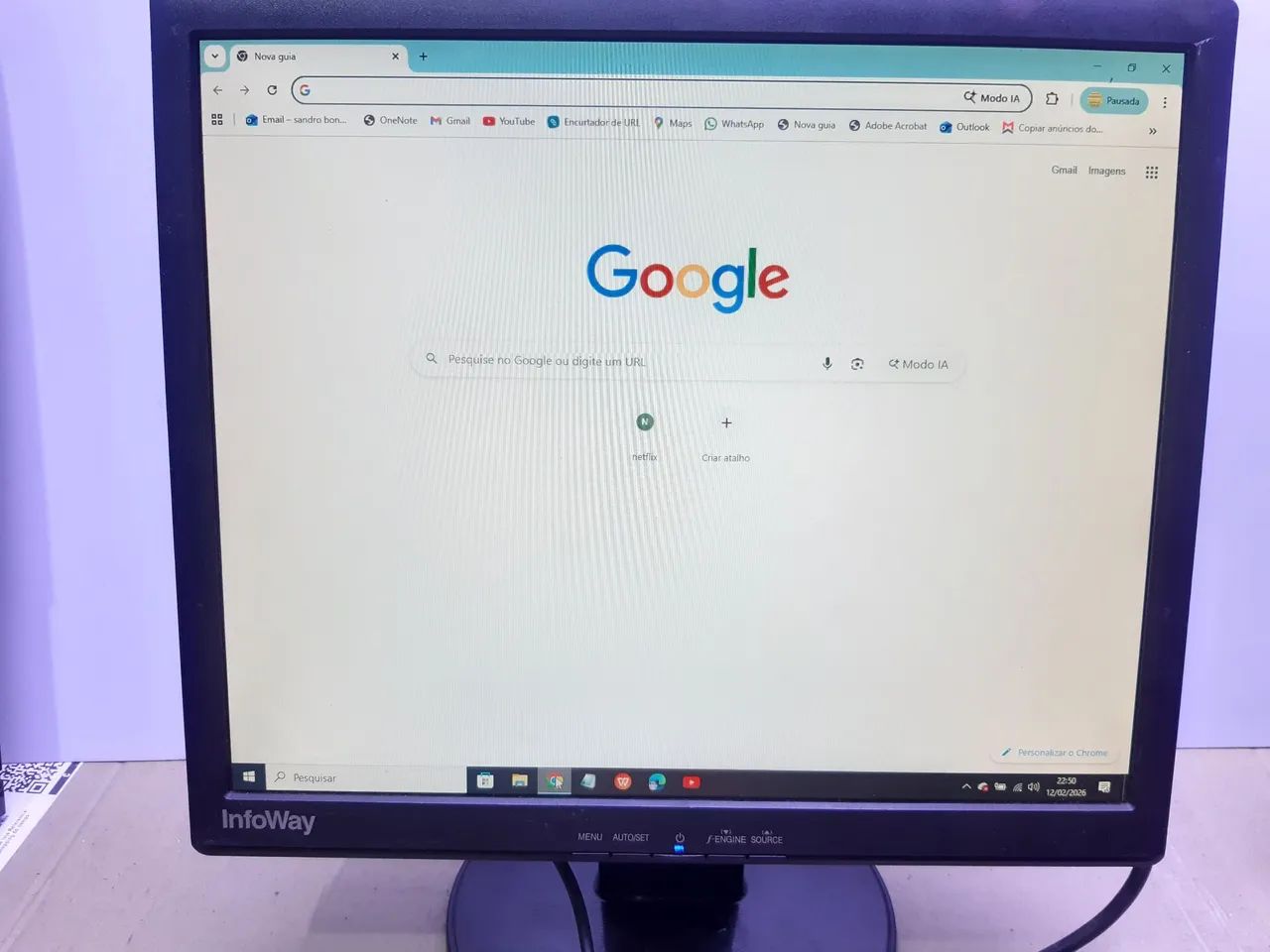 Monitor 17 polegadas Itautec funcionando perfeitamente entrada VGA.