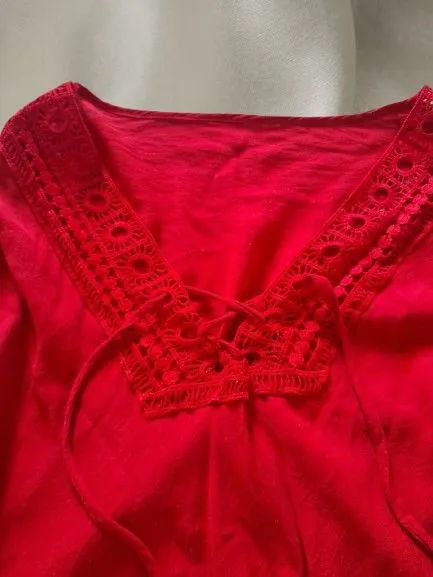 Blusa vermelha manga longa