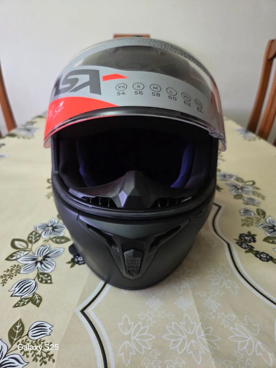 Capacete ASX DRAKEN solid preto fosco.