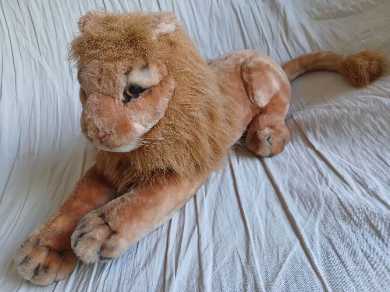 Leão de pelúcia realista  - Foto 3