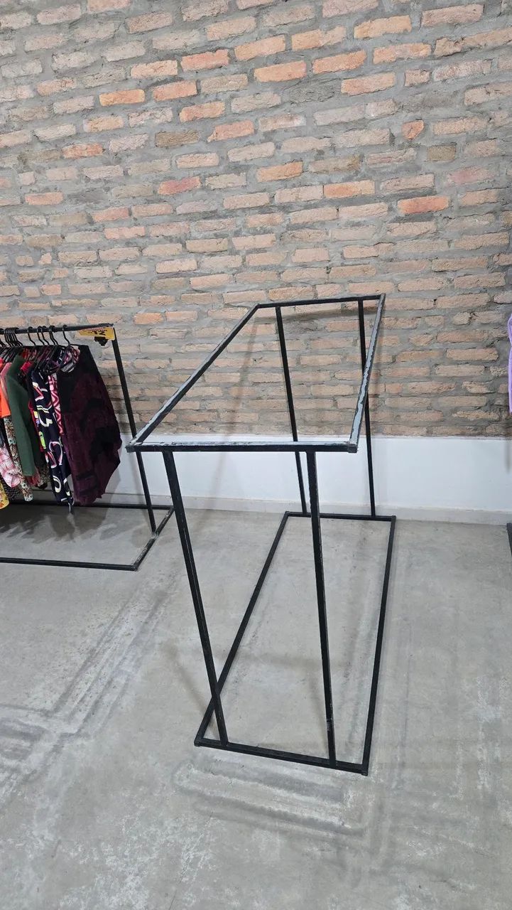 Araras em Metalon 