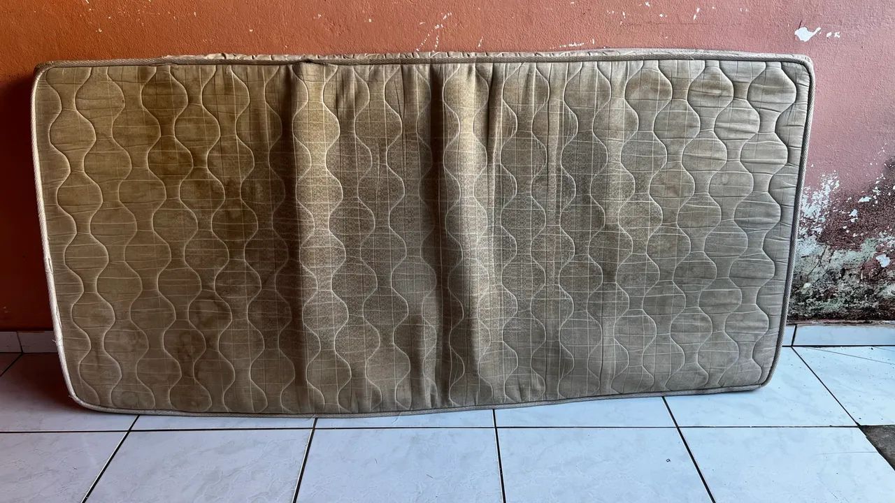 Colchão de Solteiro Usado - Confortável e com Ótimo Preço! - Foto 2